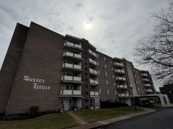 402 Sussex House House 402, Cherry Hill, NJ 08034