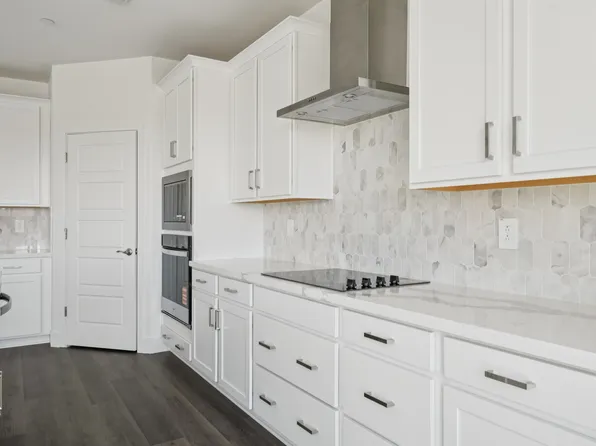 1528 Brook Trout Way, Sacramento, CA 95832