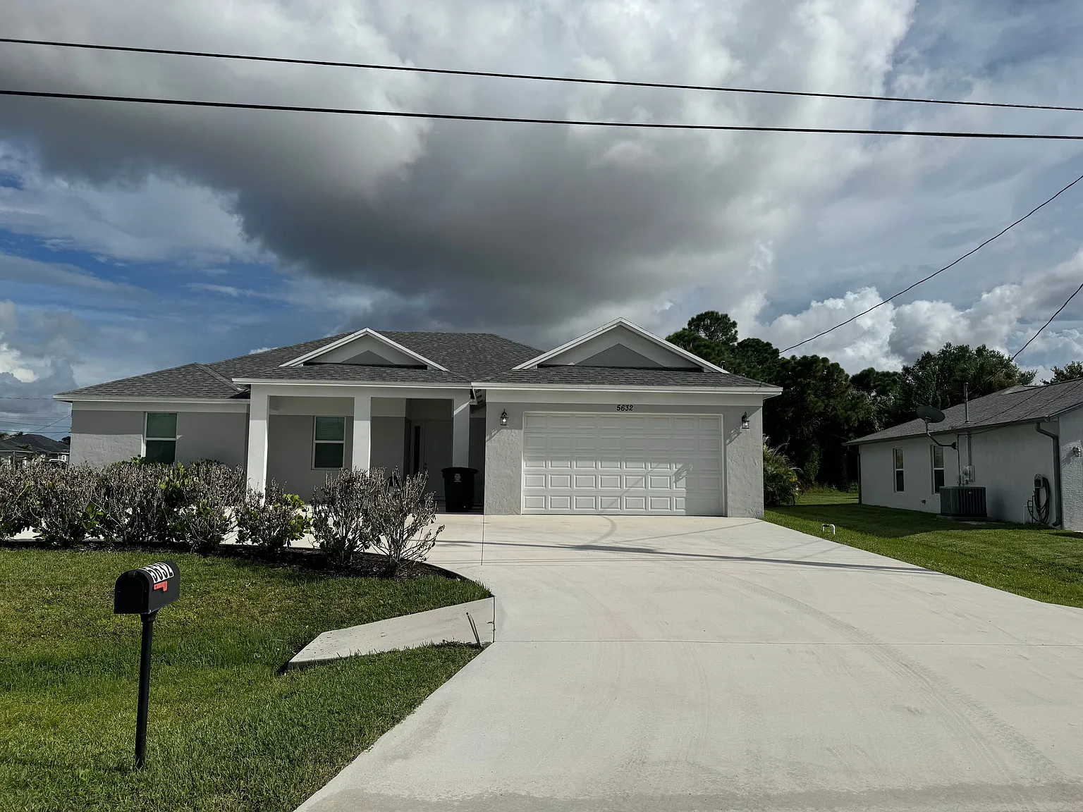 4 bed, 2.5 bath, $3,000 — Photo 1