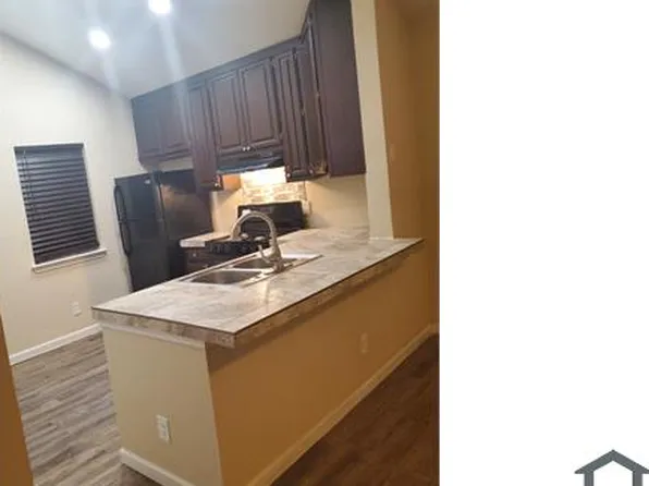 2414 S Laredo St, San Antonio, TX 78207