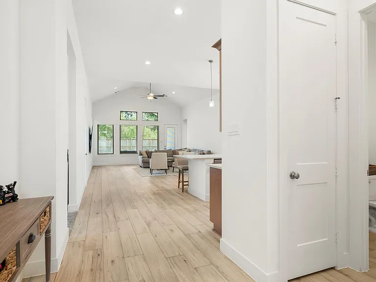 7403 Hanover Ln — Photo 7