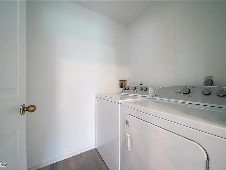 1502 Scholar Ct — Photo 25