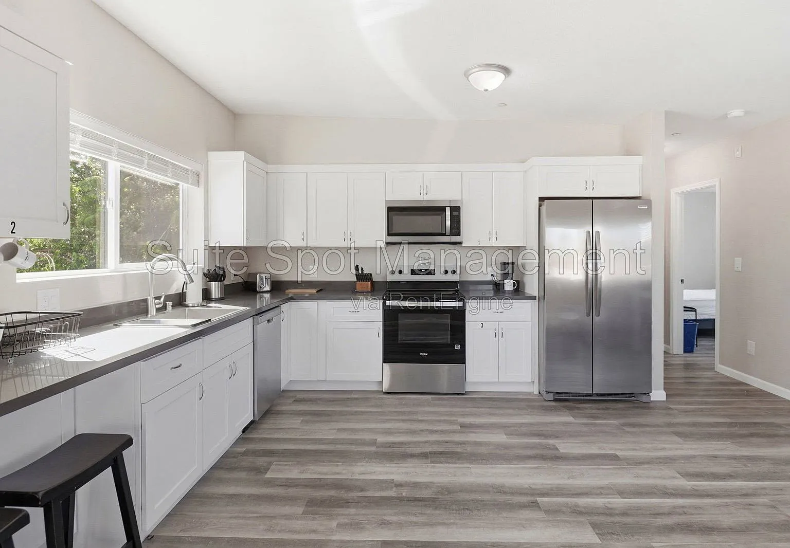 Studio, $1,800 — Photo 4