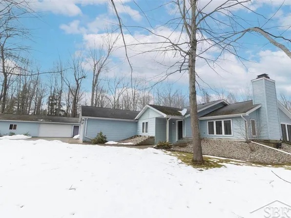 209 E Youngs Ct, Midland, MI 48640