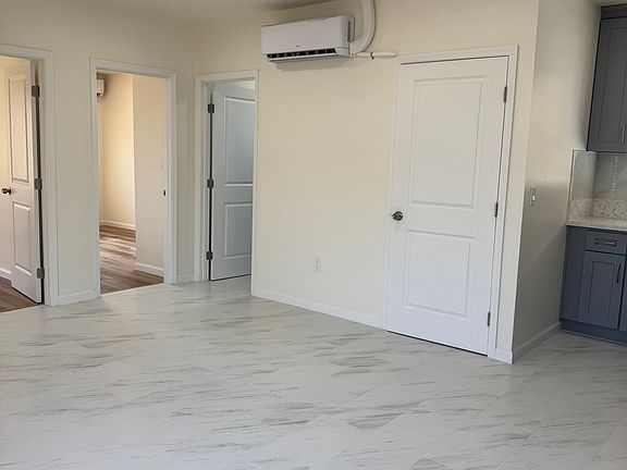 4th image of 15048 Flomar Dr