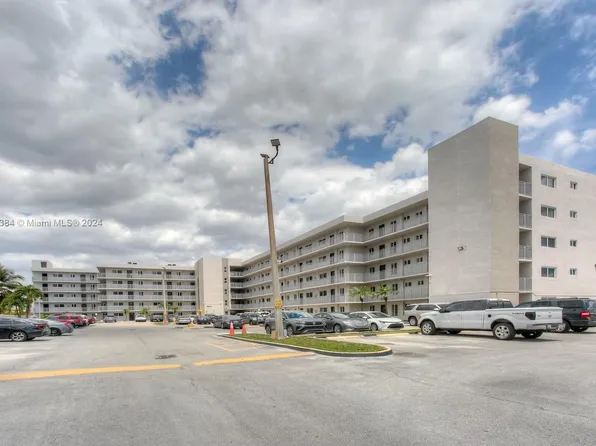 9917 W Okeechobee Rd APT 4108, Hialeah, FL 33016