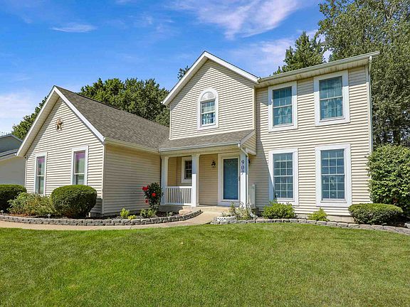 2nd image of 907 Finch Dr