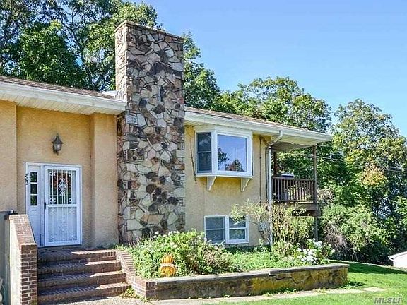 2nd image of 802 Naugles Dr