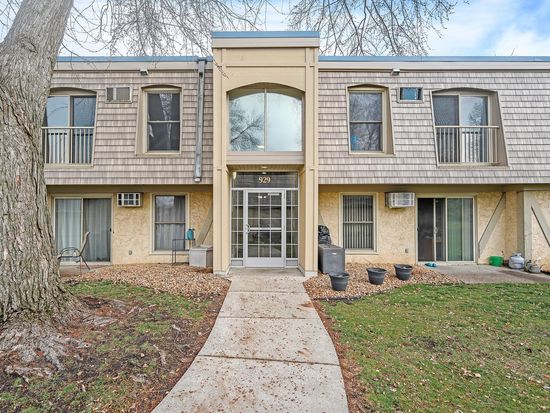 929 11th Ave S APT 8, Hopkins, MN 55343
