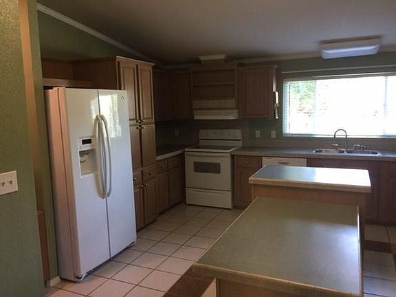 4th image of 2619 E Briarwood St