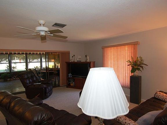 2nd image of 4404 Boggs St