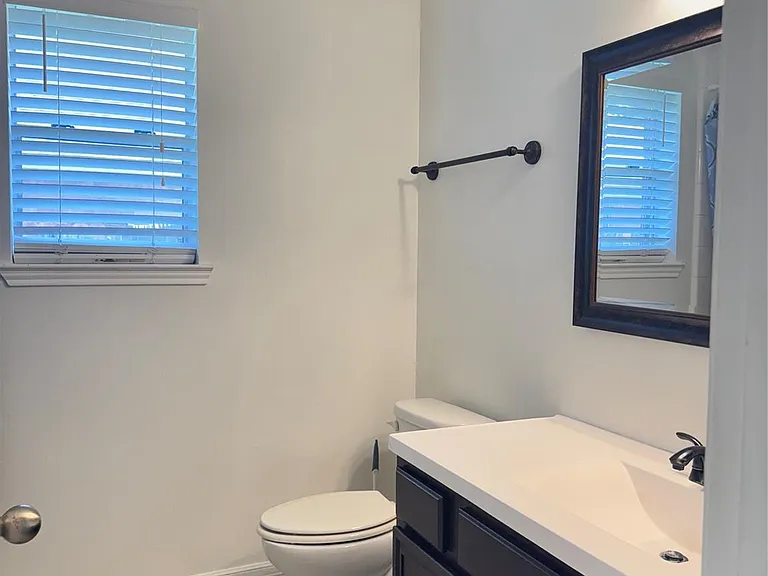 3210 Woodcreek Glen Ln — Photo 25