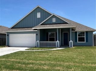 157 Shady Terrace Ln, Rockport, TX 78382