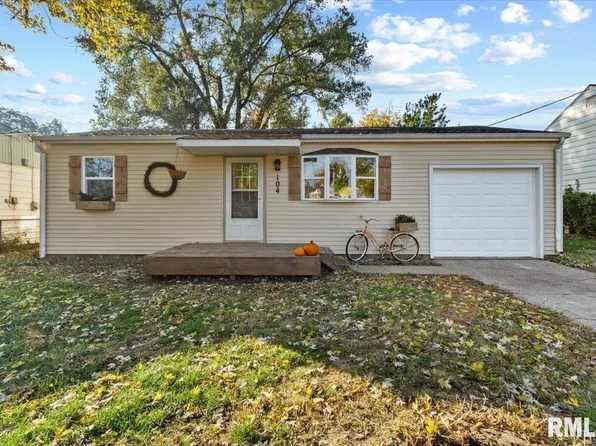 104 Oliver St, North Pekin, IL 61554