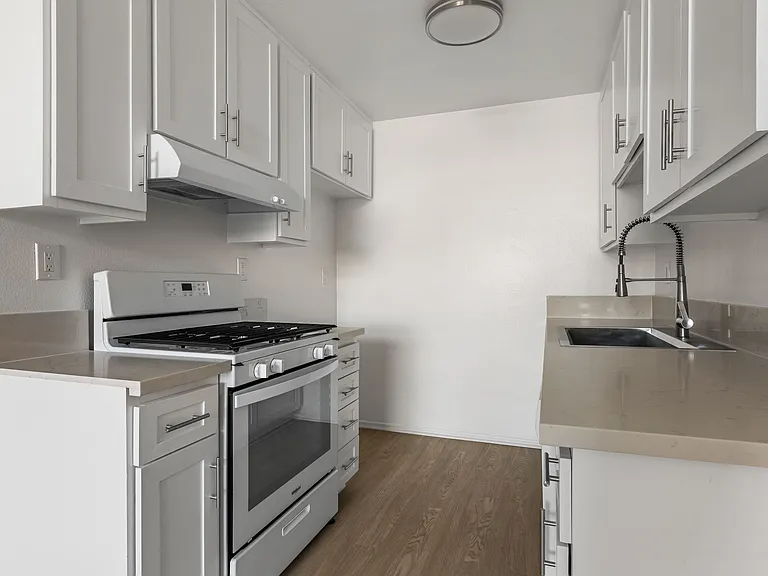 Magnolia Terrace Apartments — Photo 11
