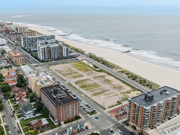 1 E Broadway #3D, Long Beach, NY 11561