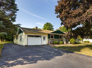 98 Grove Rd, Rye, NH 03870