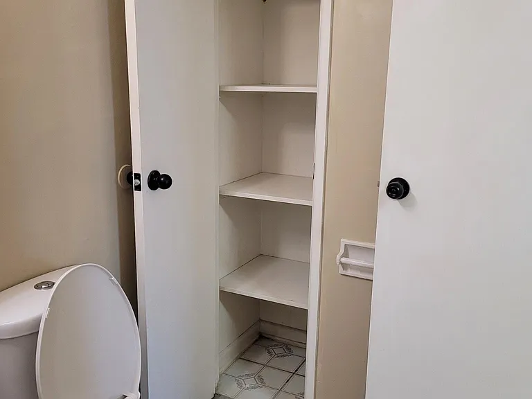 1112 Finley Ave #12B — Photo 8