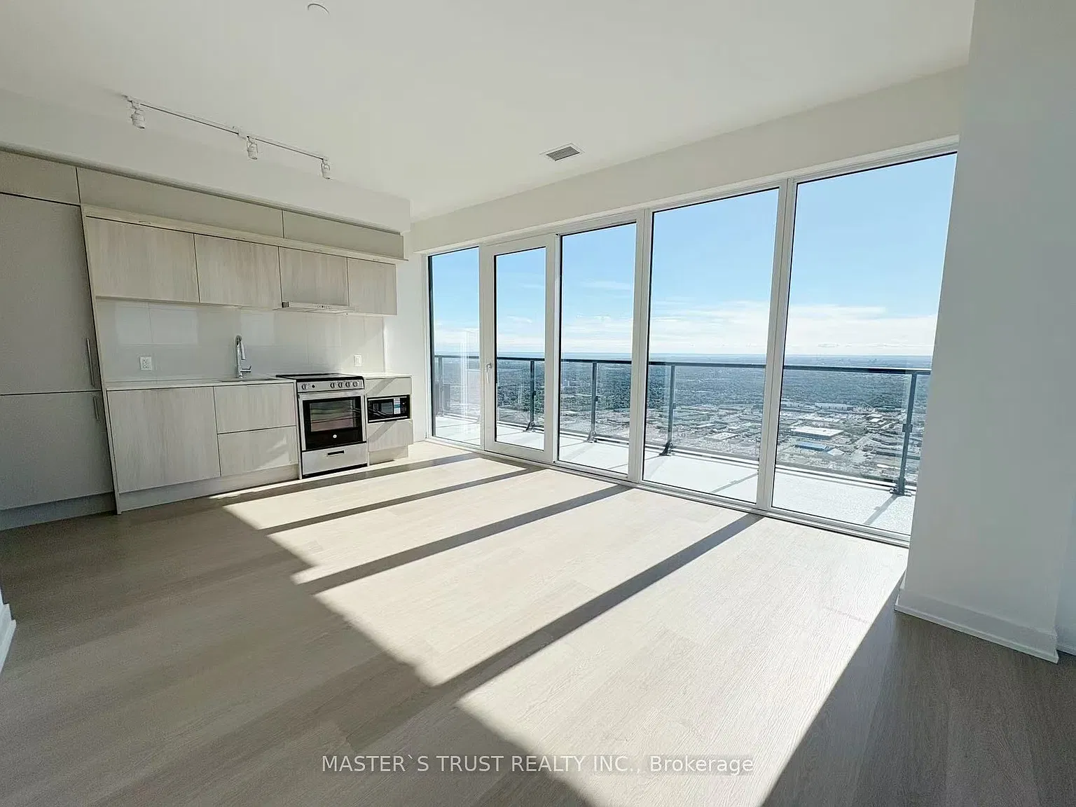 3 bed, $3,500 — Photo 2