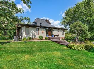 6111 Ridgeview Dr, Huntley, IL 60142