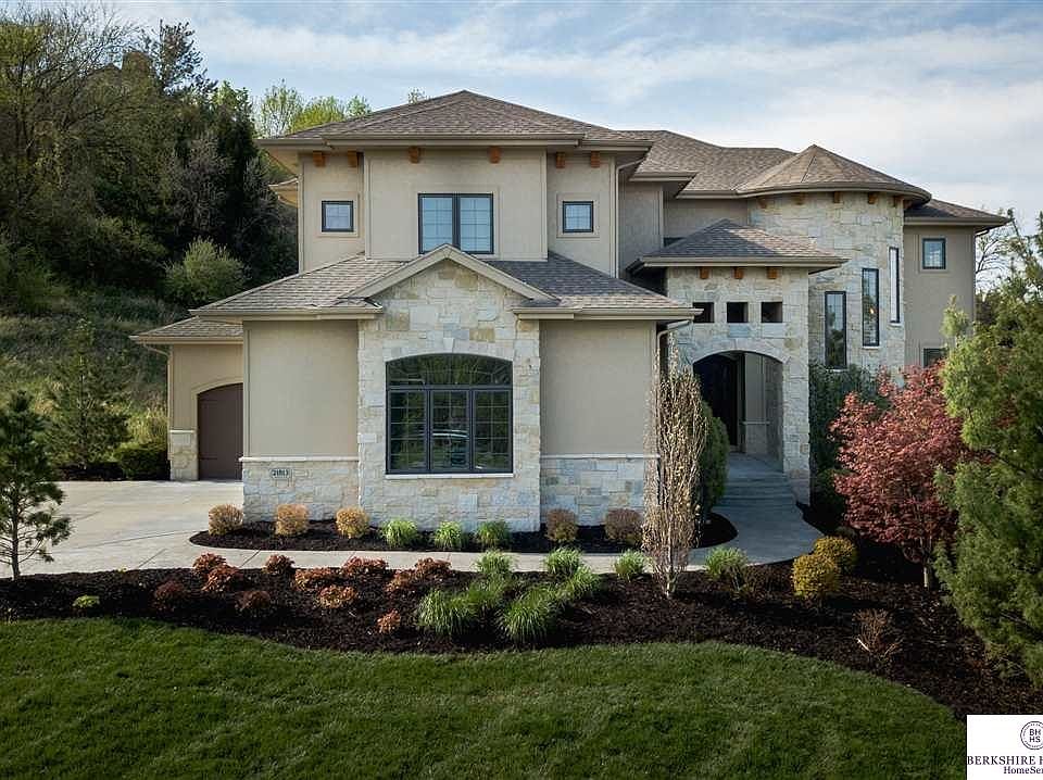 1st image of 21813 Daylily Cir