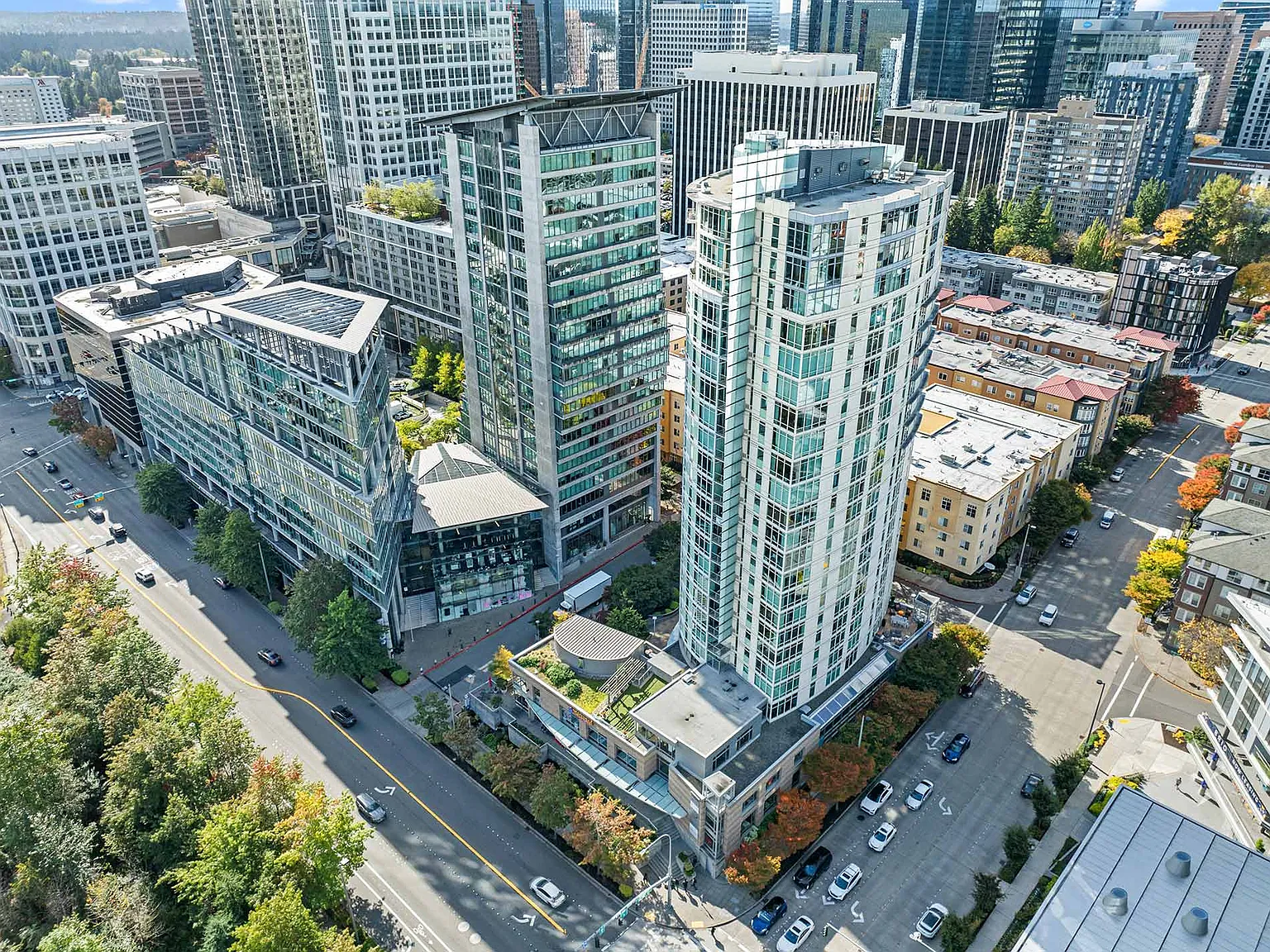 Elements Apartments — Photo 3