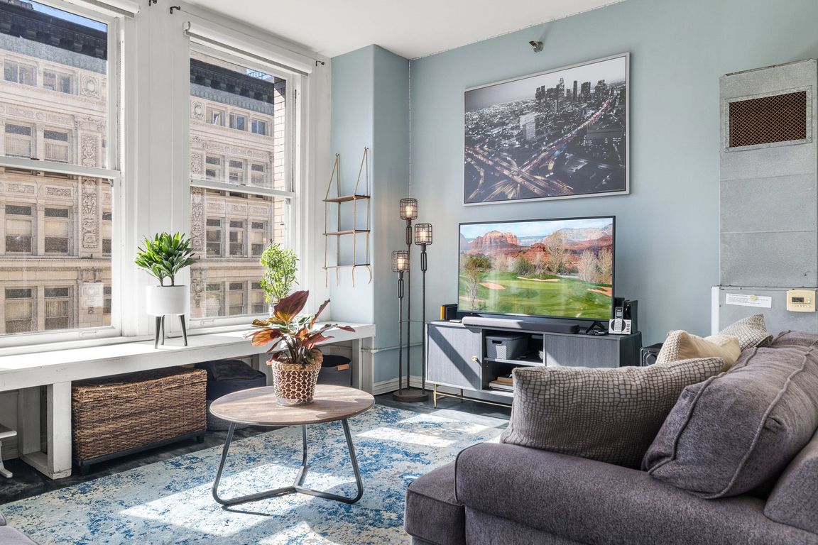 next background image