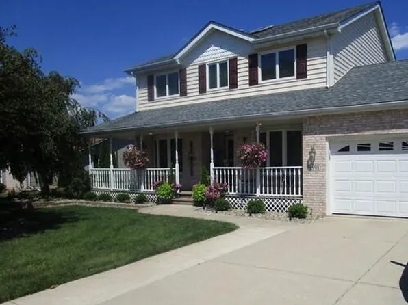 9591 E Oakridge Dr, Saint John, IN 46373