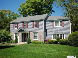 110 Elliman Pl, Syosset, NY 11791