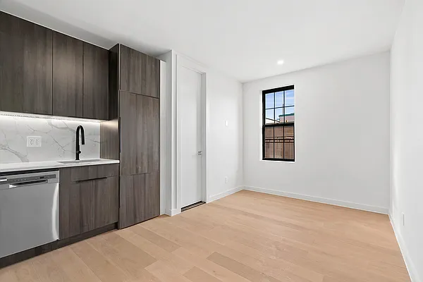 Rented by Fountain Realty Group | media 15