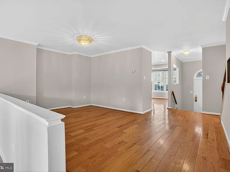 8408 Millwood Dr — Photo 10