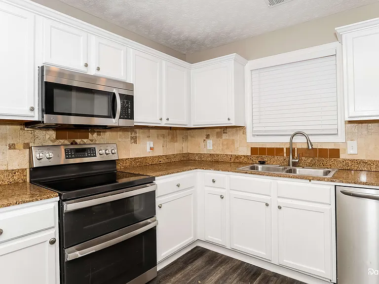 2462 Tolliver Dr — Photo 4
