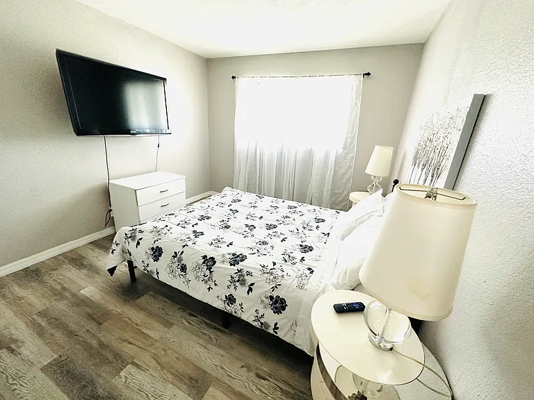 493 McKellar Cir #4 — Photo 16