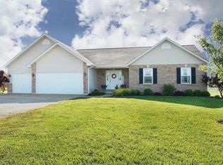 86 Hillview Ln, Troy, MO 63379