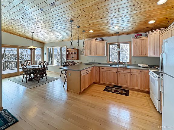 5th image of 119 Maggie Point Rd