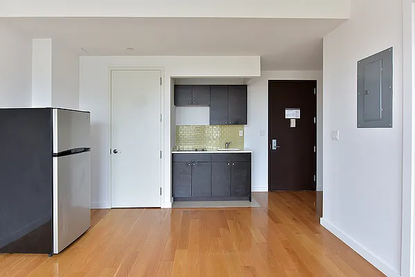 Rented by Pi Capital Partners | media 12