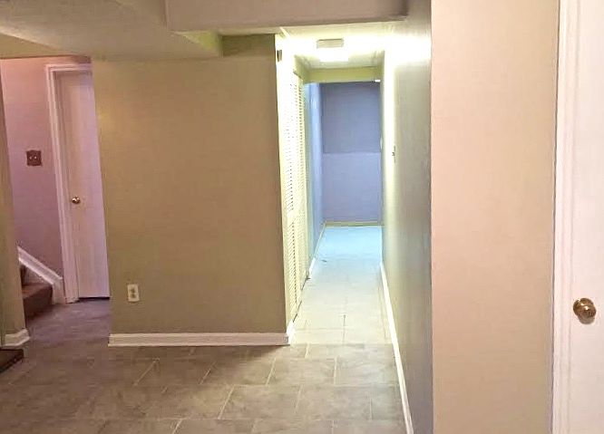 2nd image of 901 Harvey Ln