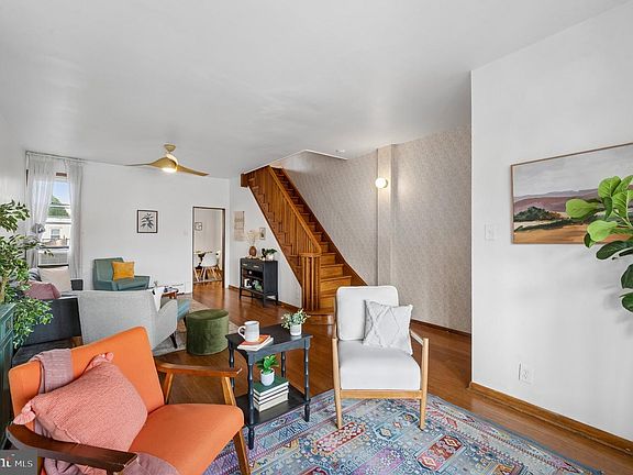 4th image of 3346 Edgemont St