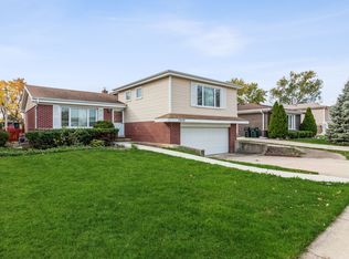 7939 Wilson Ter, Morton Grove, IL 60053