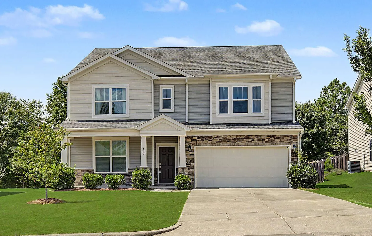 5 bed, 3.0 bath, 3031 sqft, $2,700 — Photo 1