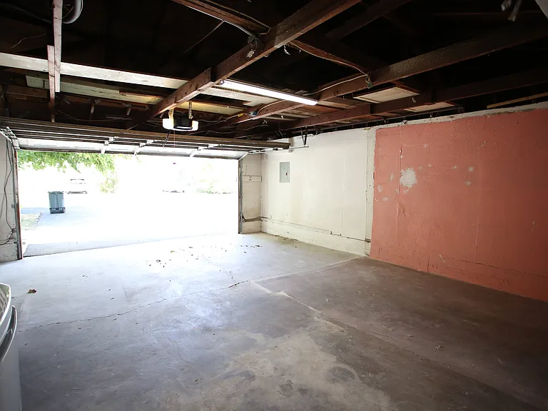 2020 Leland Way — Photo 17