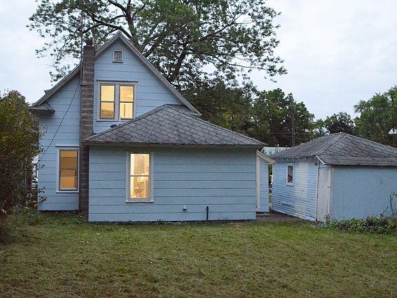 4th image of 103 Sharon Ave