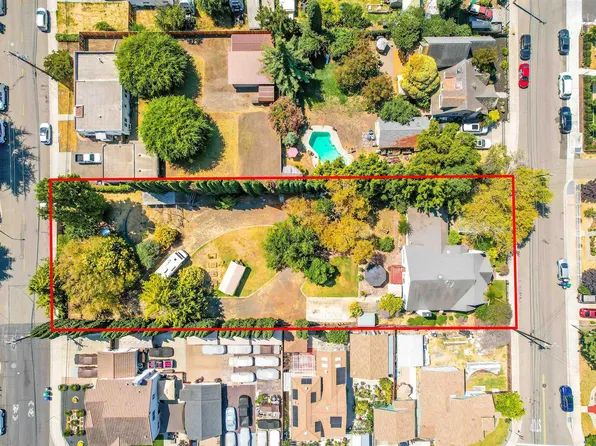 25124 Monte Vista Dr, Hayward, CA 94545