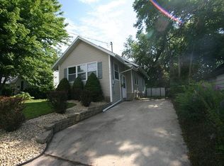 806 9th Ave NW, Rochester, MN 55901