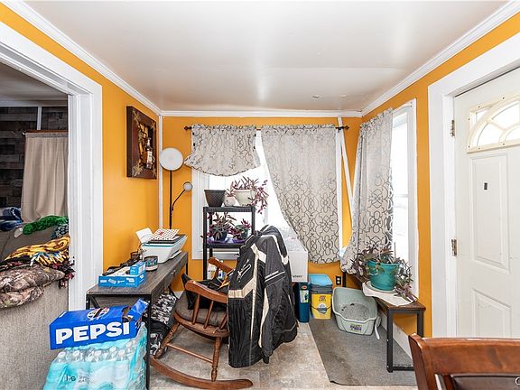 3rd image of 611 S 4th St