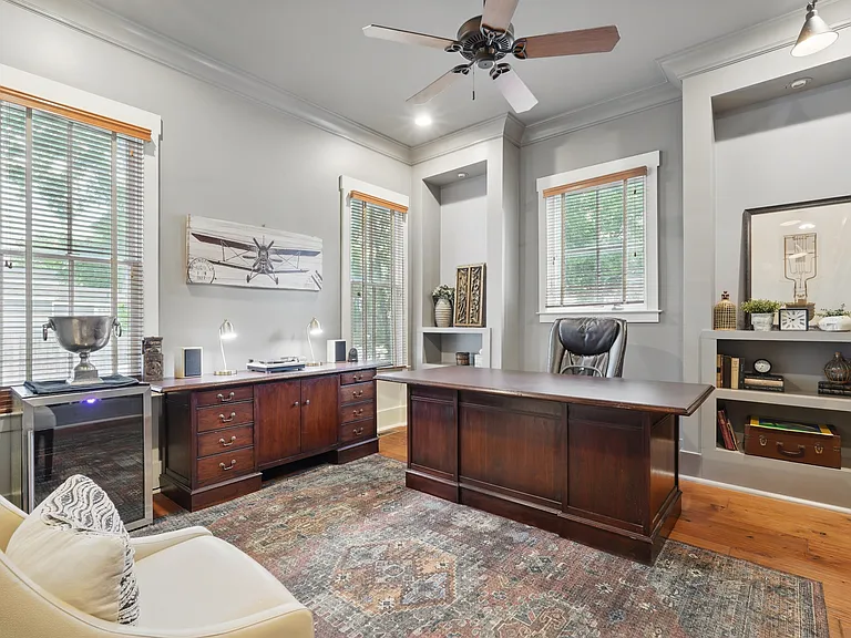 221 E Park Ave — Photo 23