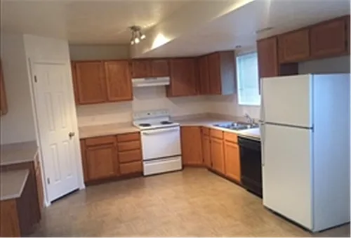 1777 W 800 N Photo 1