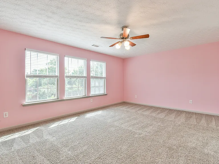 778 Roxholly Ln — Photo 33