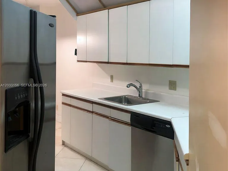 3610 Yacht Club Dr #312 — Photo 16