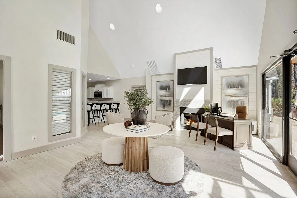 Westbury Mews Apartments — Photo 3